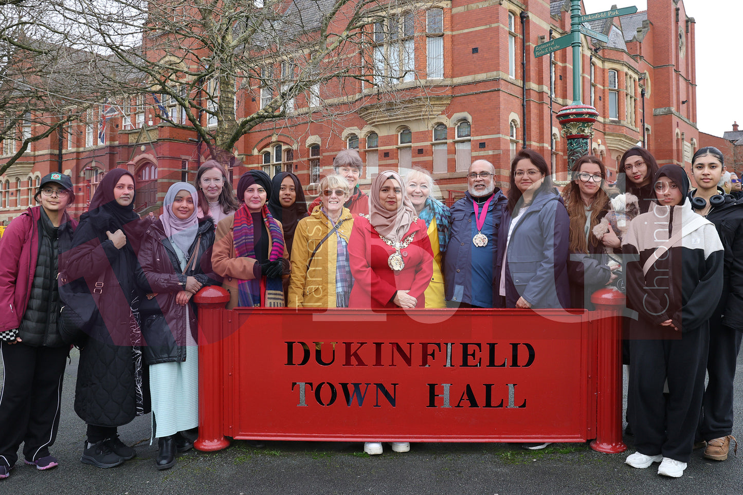 WALK WITH THE MAYOR HYDE TO DUKINFIELD (63).JPG