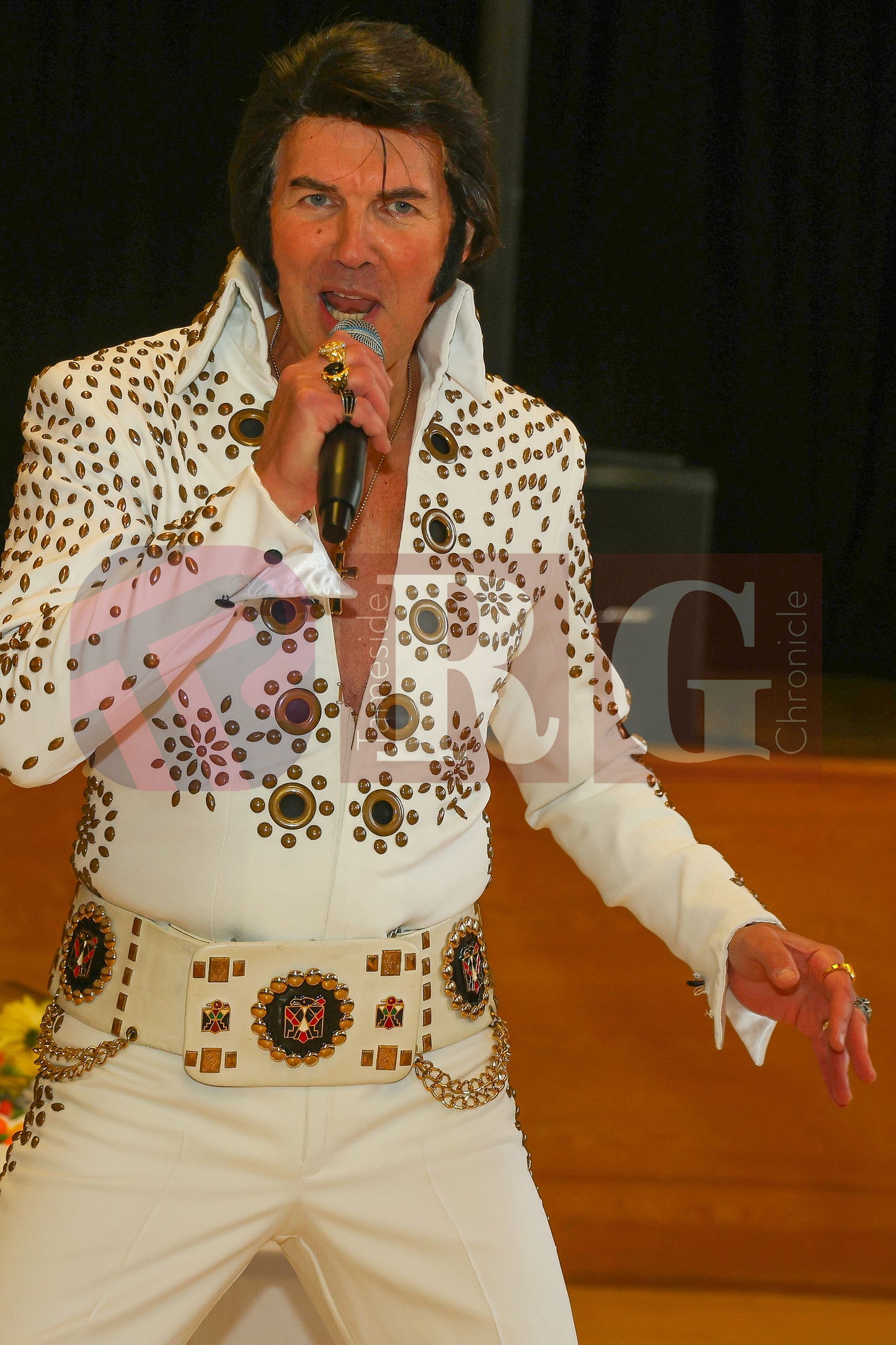 95TH BIRTHDAY DUKINFIELD TOWN HALL ELVIS (16).JPG