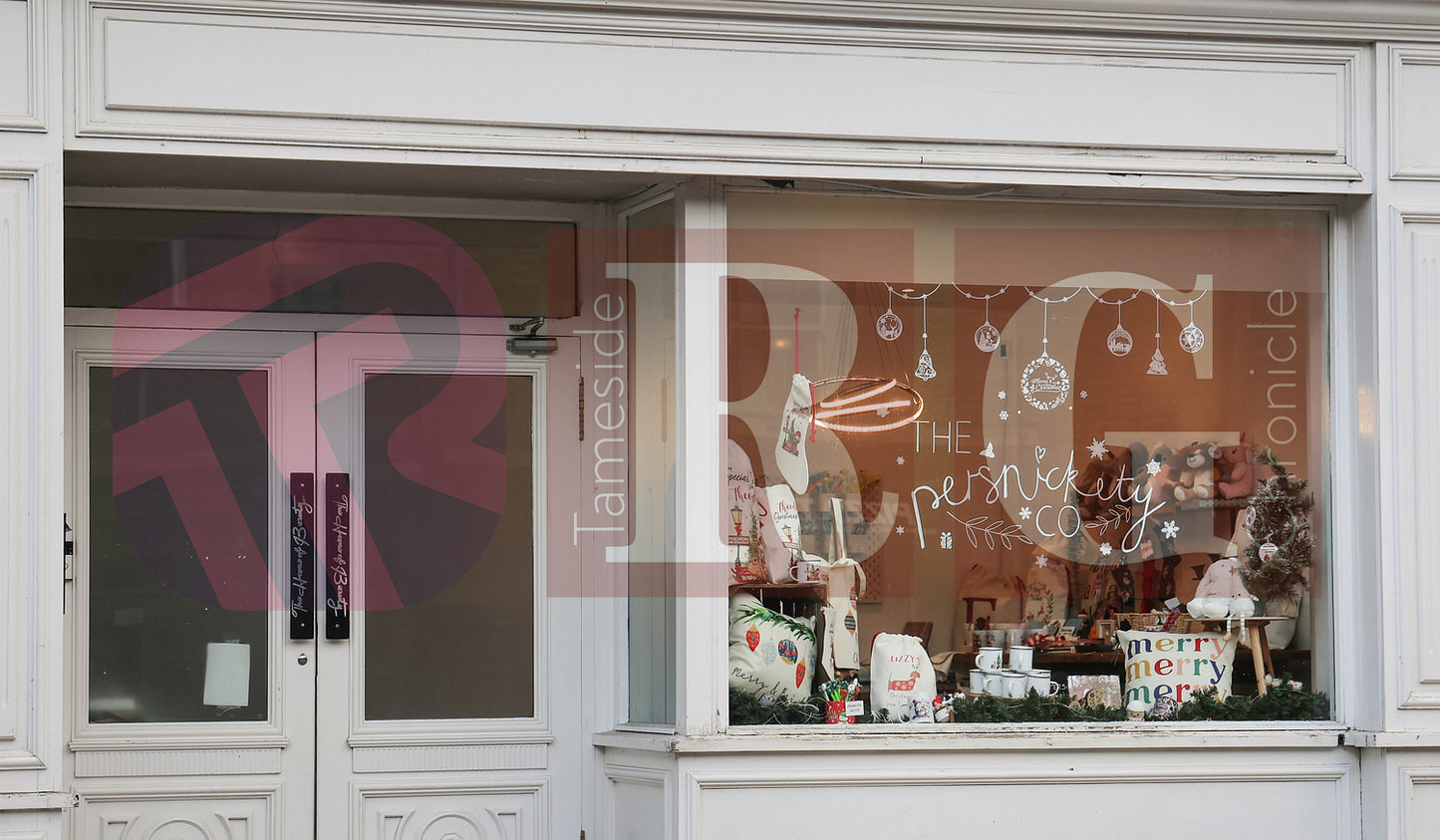 GLOSSOP SHOP XMAS WINDOWS 2024 (106).JPG