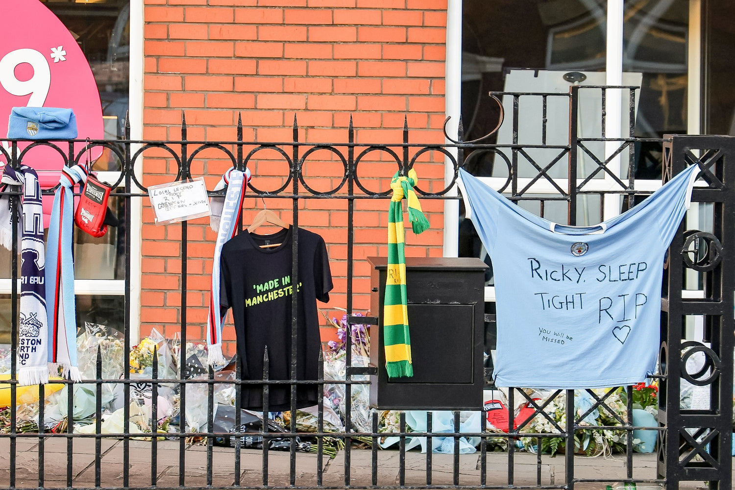 RICKY HATTON ONE MIN SILENCE