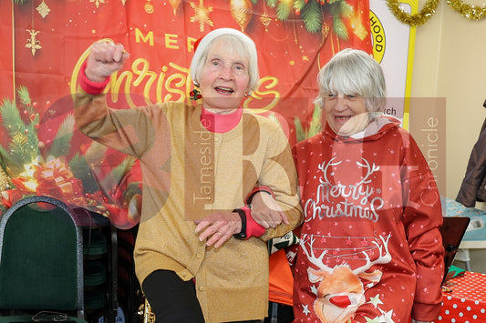 XMAS DAY LUNCH VICTORIA PARK DENTON  (43).JPG