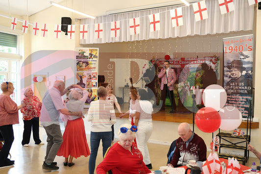ST. GEORGES DAY GRAFTON CENTRE HYDE (102).JPG