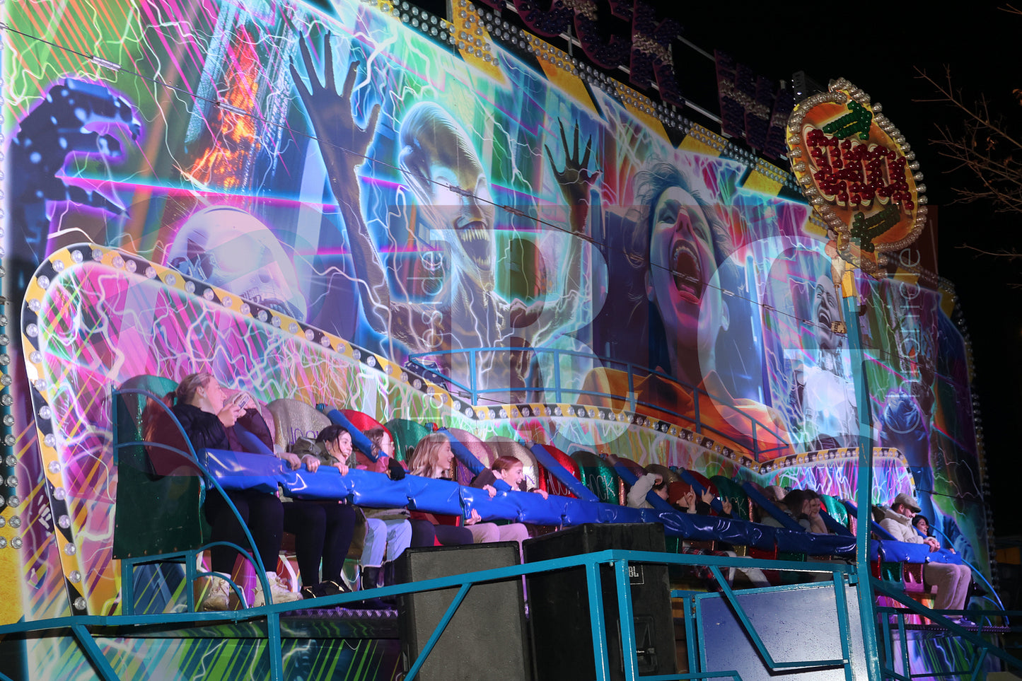 GLOSSOP LIGHTS SWITCH ON 2024 (13).JPG