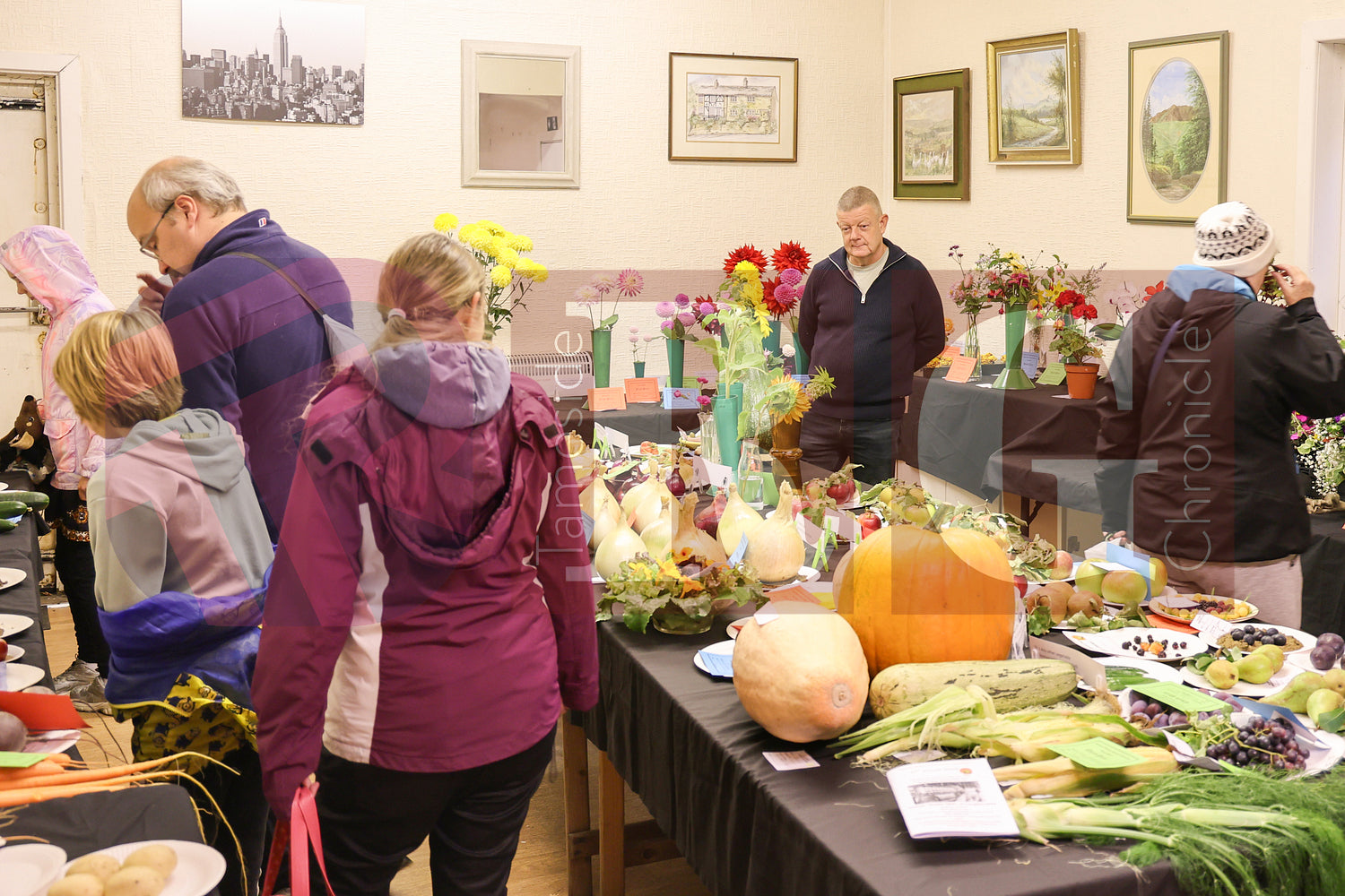 TINTWISTLE GARDENERS SHOW (34).JPG