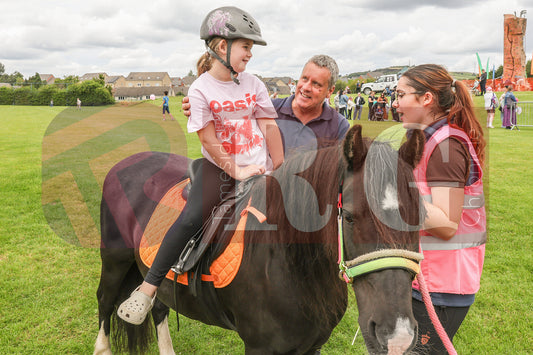 KEN WARD HATTERSLEY TAMESIDE ROCKS  2025 (20).JPG