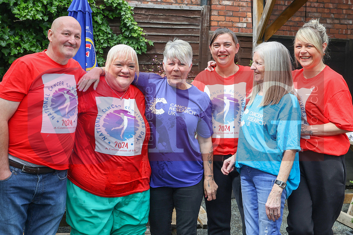 COMMERCIAL PUB DUKINFIELD CANCER SURVIVORS 2024 (28).JPG