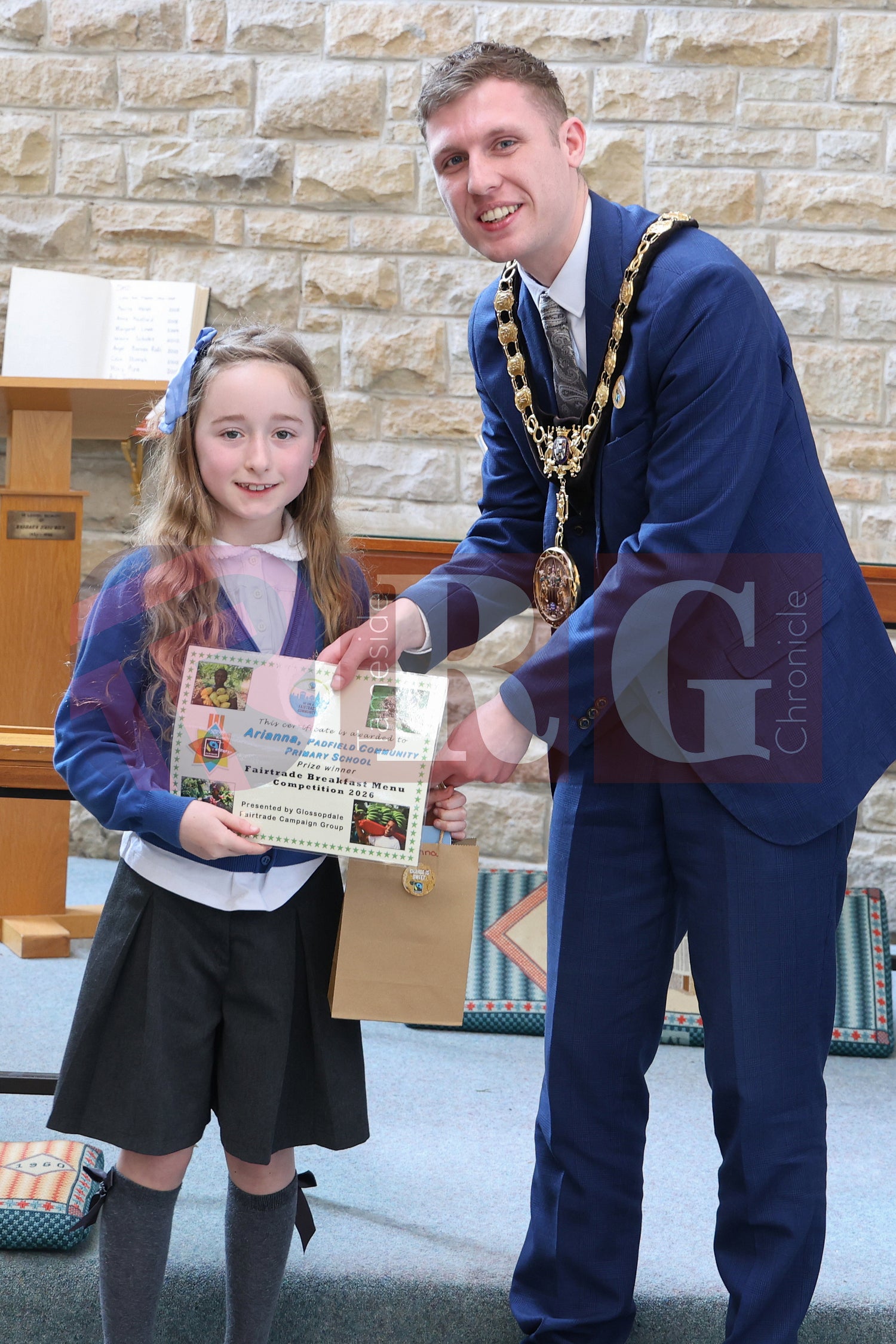 GLOSSOPDALE FAIRTRADE PRIZE GIVING (4).JPG