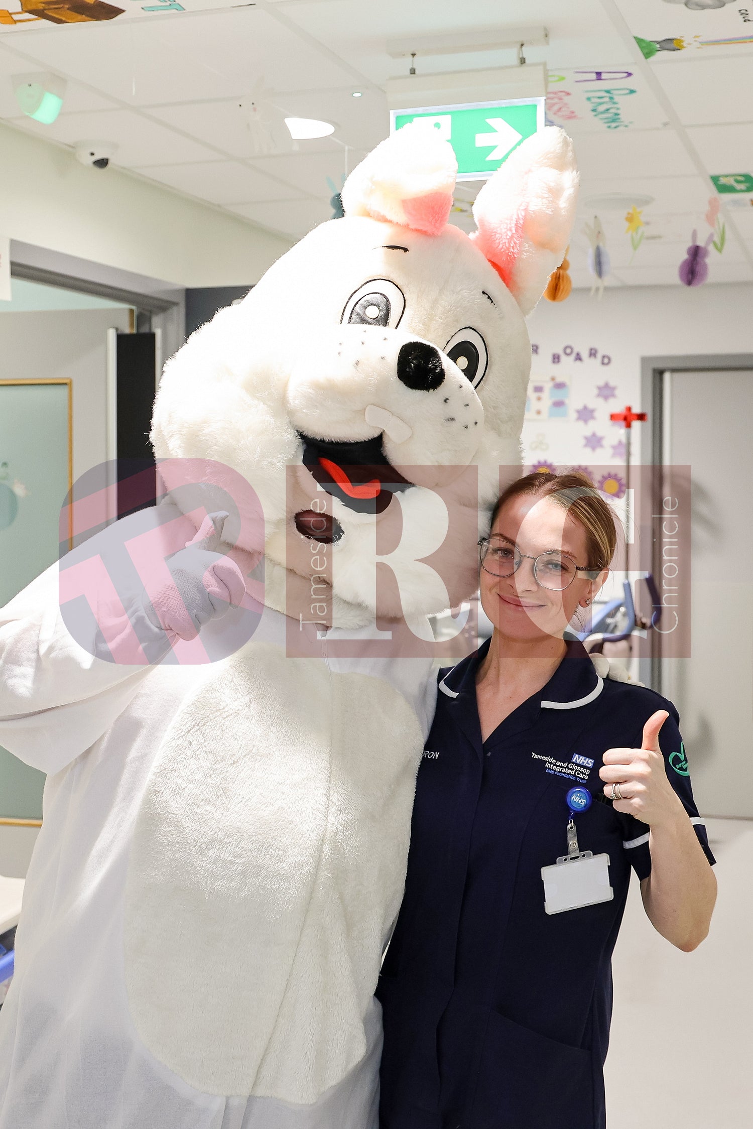 TAMESIDE HOSPITAL CHILDRENS WARD EASTER STAGECOACH (64).JPG