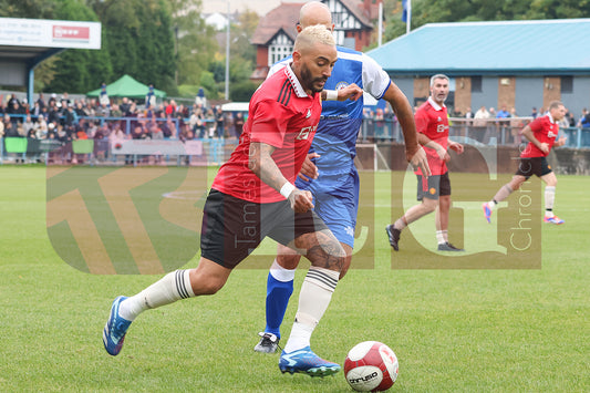 STALYBRIDGE CELTIC LEGENDS V MAN UTD LEGENDS (67).JPG