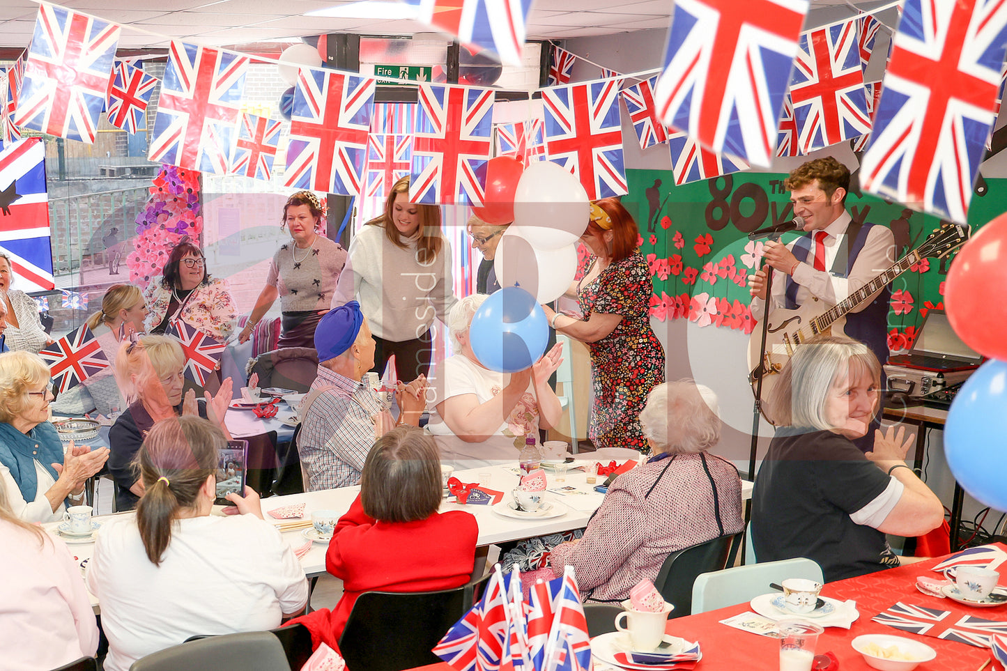 80th VE DAY GAMESLEY  (11).JPG