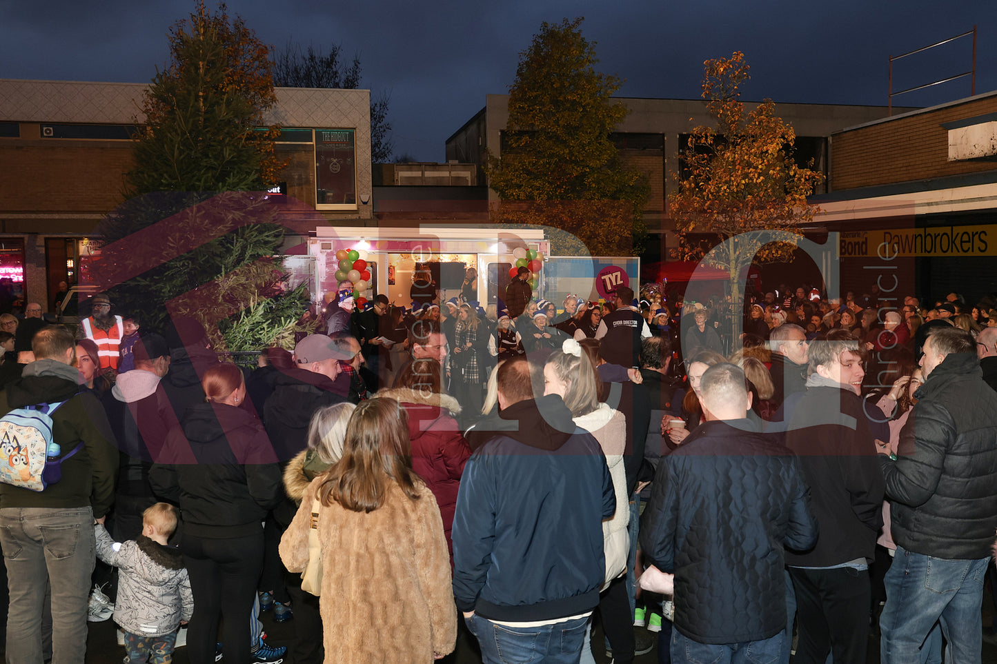 DROYLSDEN LIGHTS SWITCH ON 2024 (17).JPG