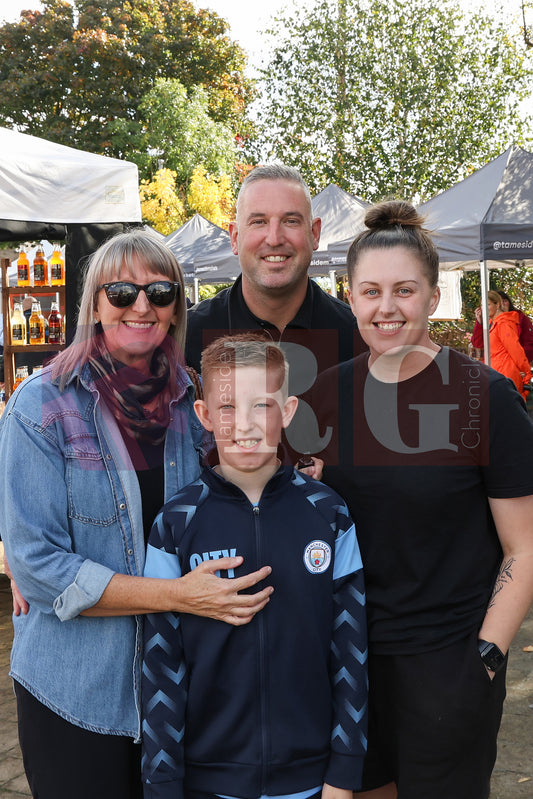 MOSSLEY FARMERS MARKET (42).JPG