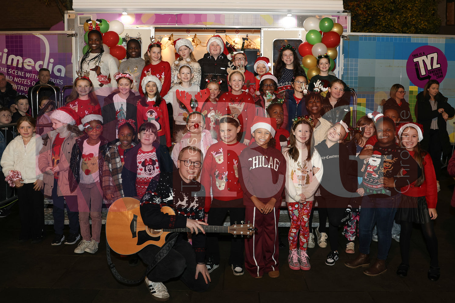 DROYLSDEN LIGHTS SWITCH ON 2024 (44).JPG