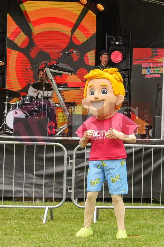 KEN WARD HATTERSLEY TAMESIDE ROCKS  2025 (71).JPG