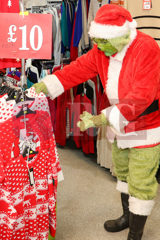 HYDE MARKET HALL XMAS (11).JPG