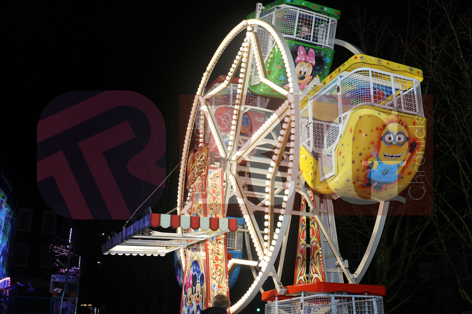 GLOSSOP LIGHTS SWITCH ON 2024 (12).JPG
