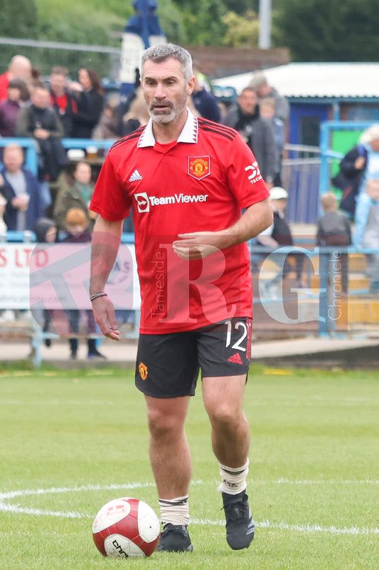 STALYBRIDGE CELTIC LEGENDS V MAN UTD LEGENDS (69).JPG