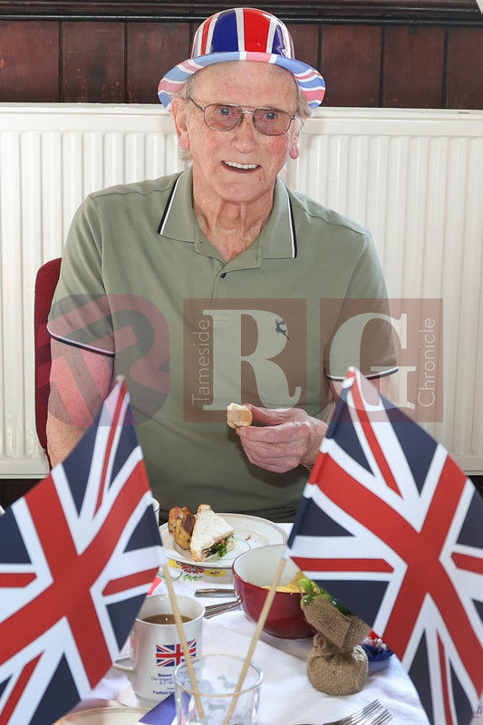 VE DAY PADFIELD CHURCH 2025 (12).JPG