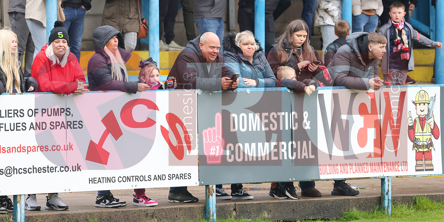 STALYBRIDGE CELTIC LEGENDS V MAN UTD LEGENDS (172).JPG