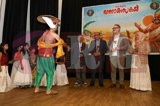 ONA AVESHAM DUKINFIELD TOWN HALL 2025 (60).JPG