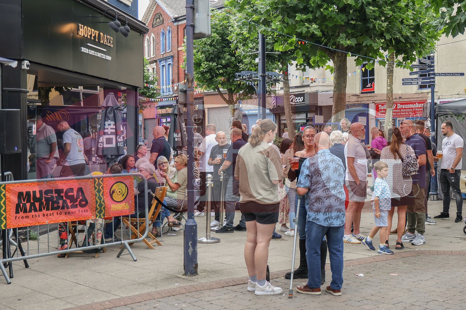 ASHTON STREET LIFE (256).JPG