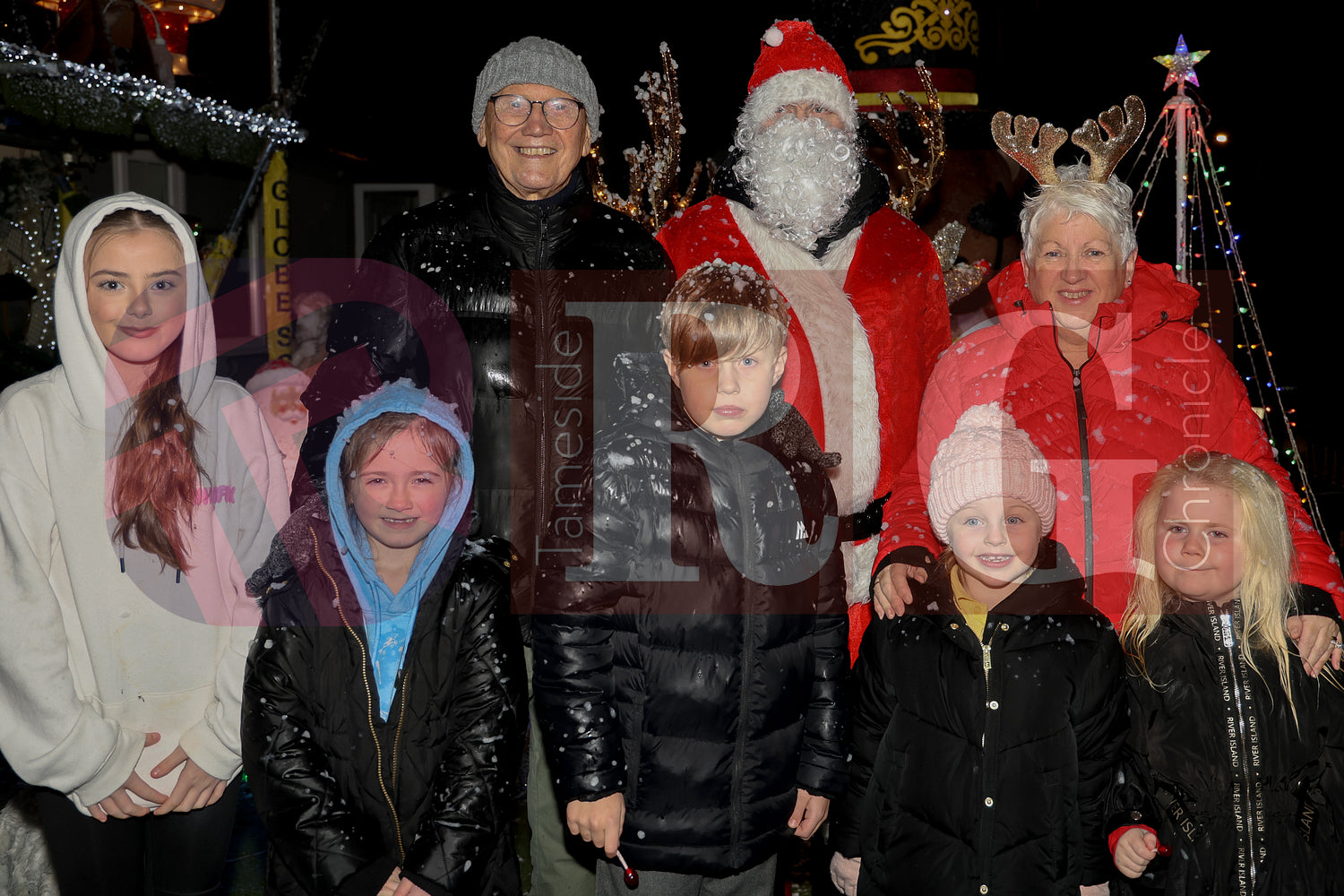 DEWSNAP LANE DUKINFIELD LIGHTS 2025 (12).JPG