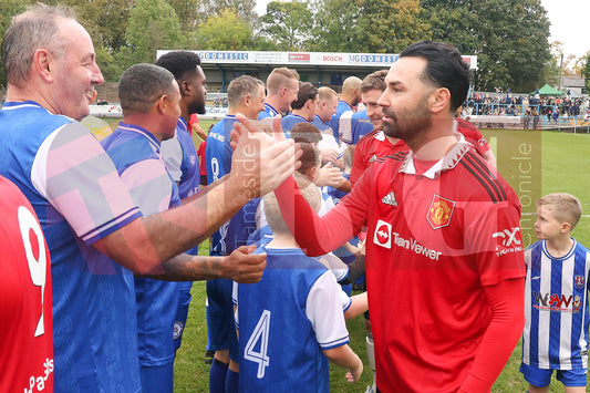 STALYBRIDGE CELTIC LEGENDS V MAN UTD LEGENDS (25).JPG