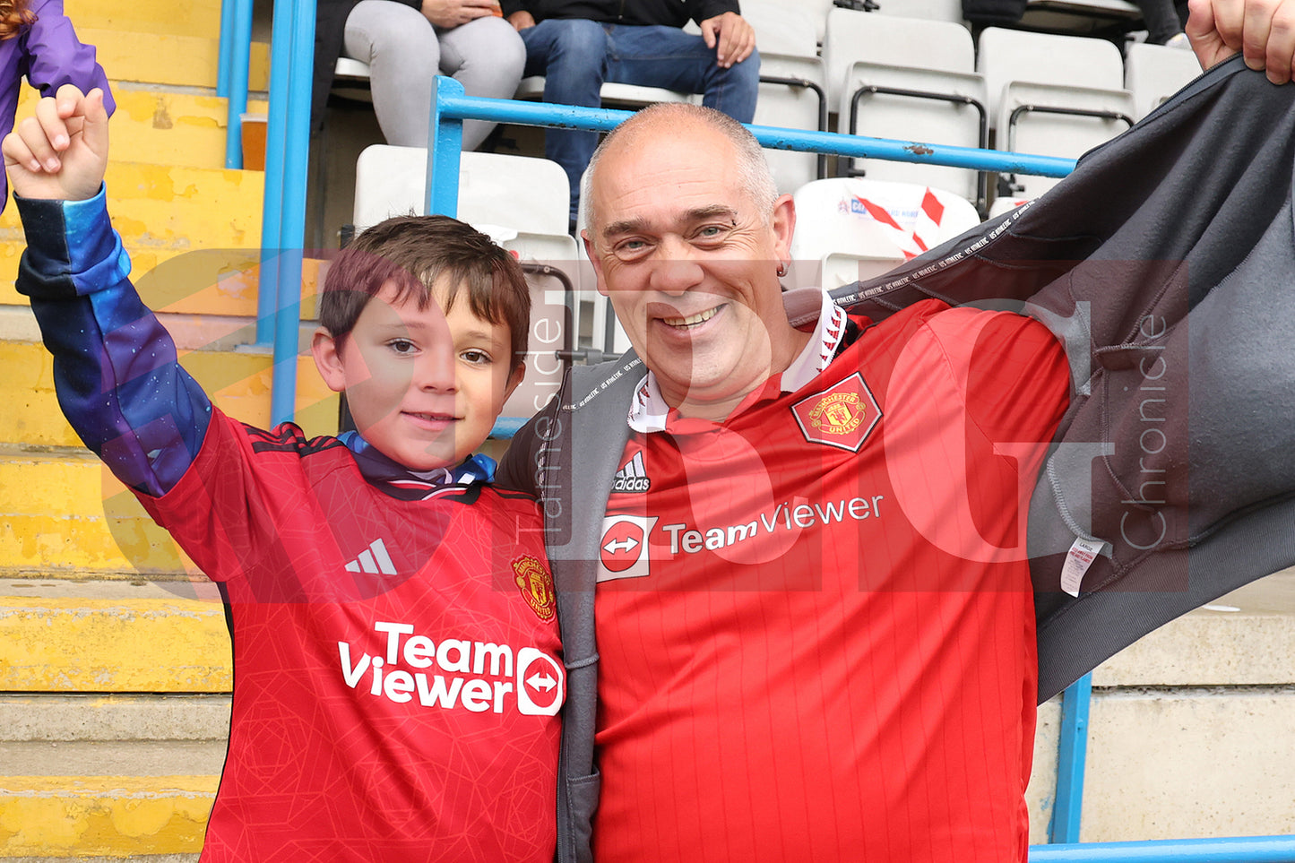 STALYBRIDGE CELTIC LEGENDS V MAN UTD LEGENDS (7).JPG
