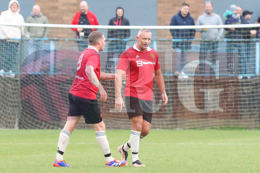 STALYBRIDGE CELTIC LEGENDS V MAN UTD LEGENDS (154).JPG