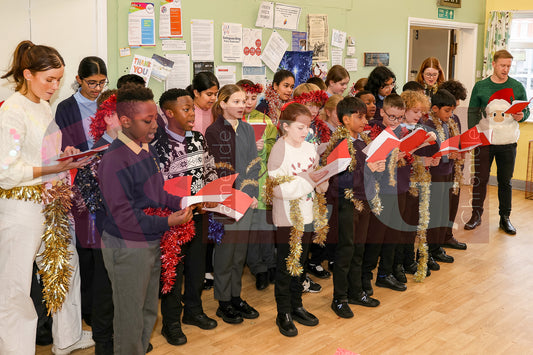 ST. PETERS COMMUNITY XMAS DINNER 2025 (58).JPG