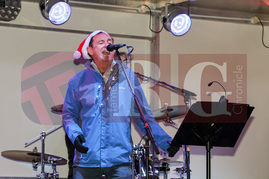 GLOSSOP LIGHT SWITCH ON 2025 (81).JPG