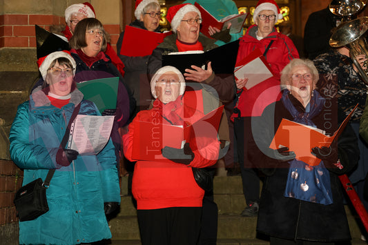 DUKINFIELD LIGHTS SWITCH ON (75).JPG