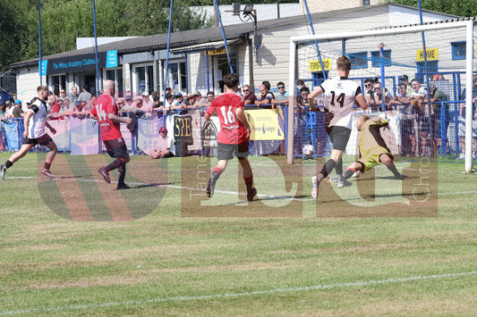 GLOSSOP NORTH EBD V UNITED LEGENDS  (126).JPG