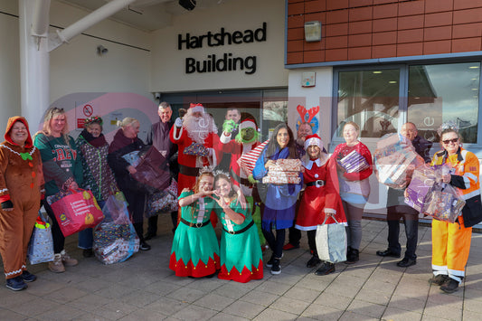 TAMESIDE HOSPITAL CHILDRENS WARD WITH SANTA 2025 (28).JPG