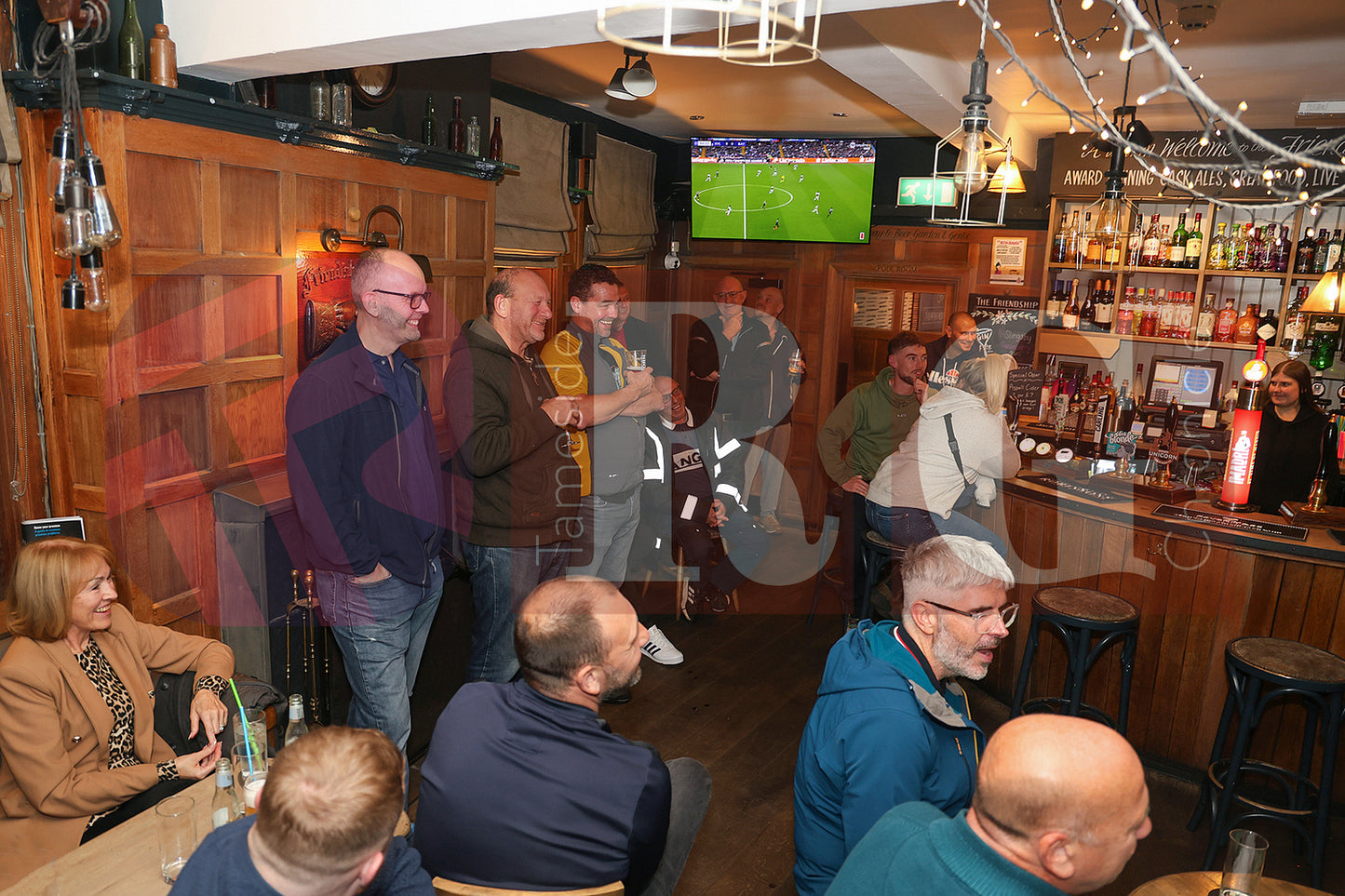 FRIENDSHIP IN GLOSSOP MAN CITY SUPPORTERS CLUB (63).JPG