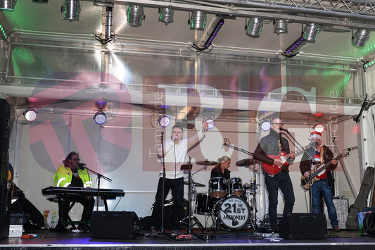 GLOSSOP LIGHT SWITCH ON 2025 (44).JPG