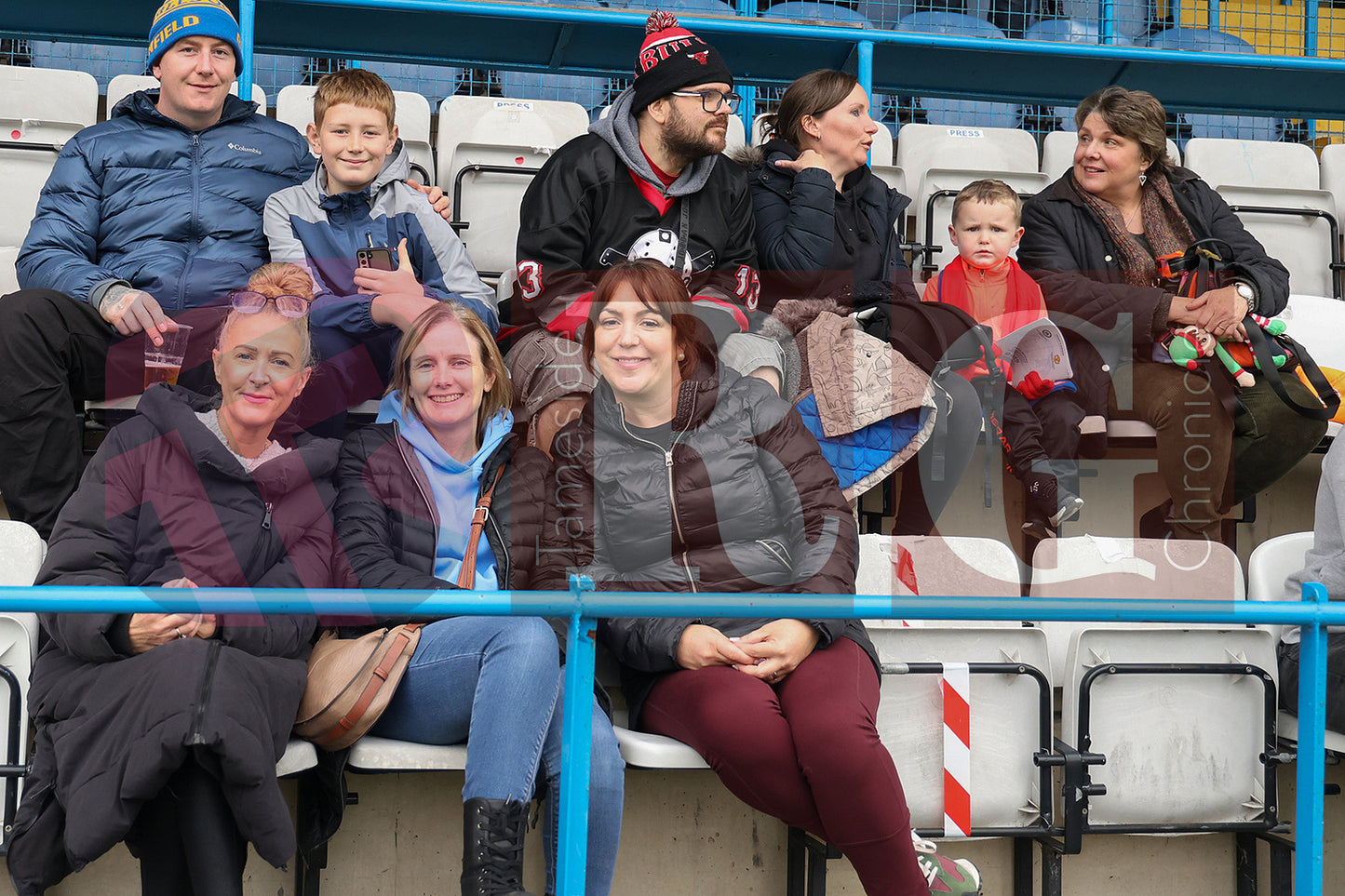 STALYBRIDGE CELTIC LEGENDS V MAN UTD LEGENDS (6).JPG