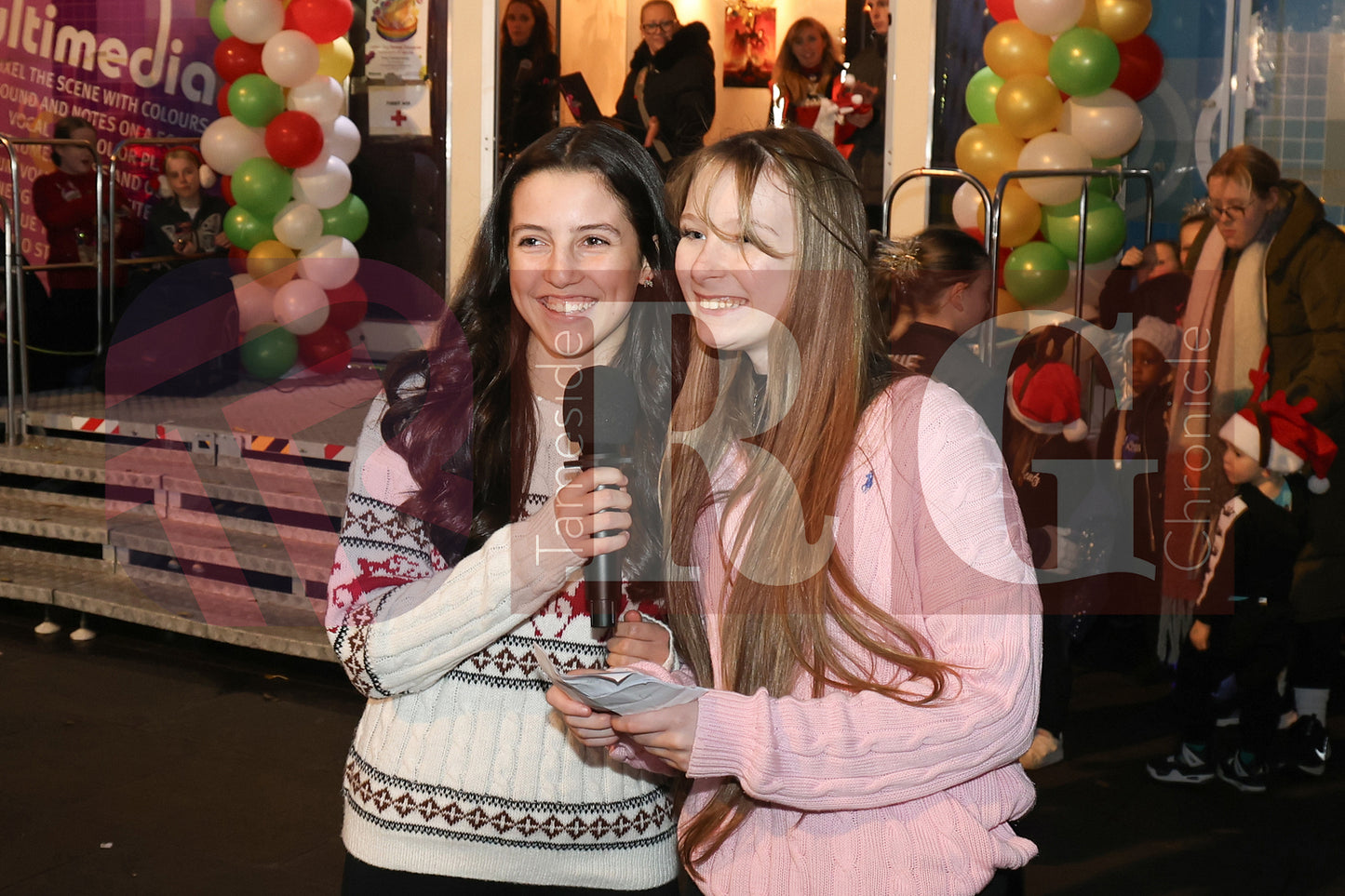DROYLSDEN LIGHTS SWITCH ON 2024 (18).JPG