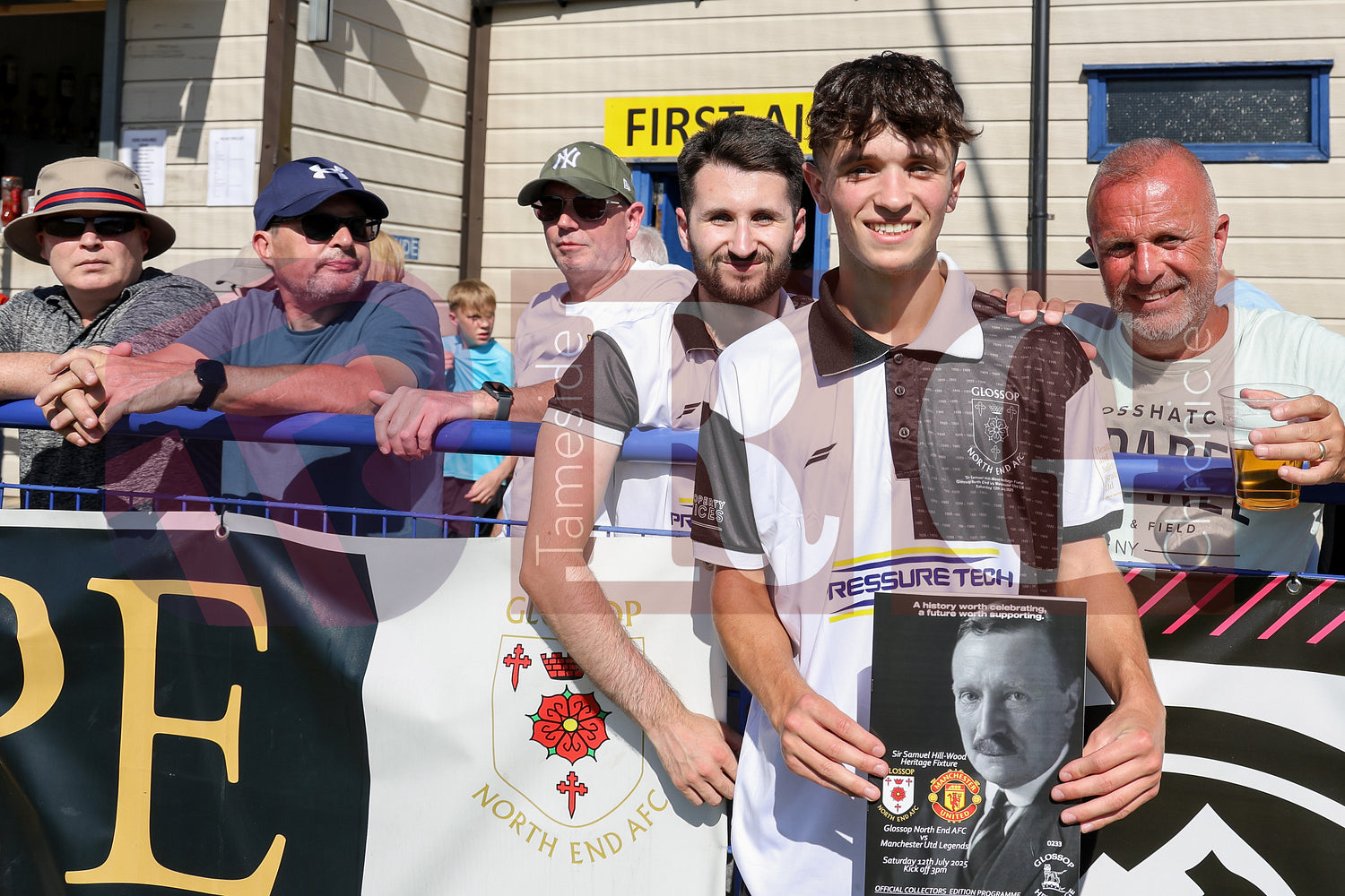 GLOSSOP NORTH EBD V UNITED LEGENDS  (50).JPG