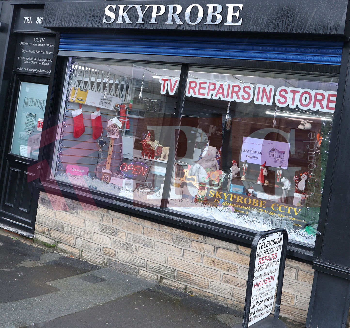 GLOSSOP CHRISTMAS SHOPS 2025 (74).JPG