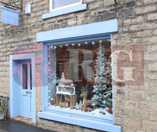 GLOSSOP CHRISTMAS SHOPS 2025 (70).JPG