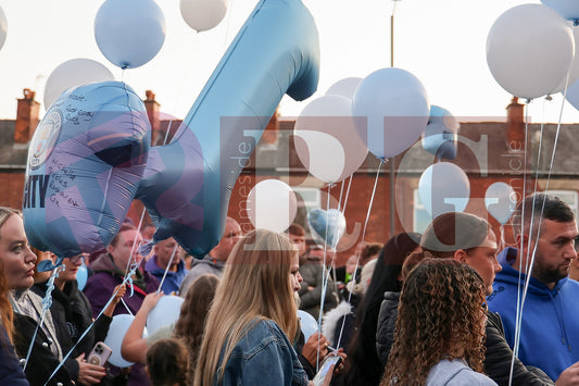 RICKY HATTON ONE MIN SILENCE  (20).JPG