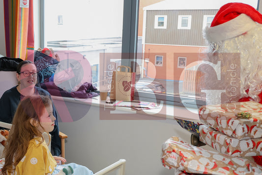 TAMESIDE HOSPITAL CHILDRENS WARD WITH SANTA 2025 (75).JPG