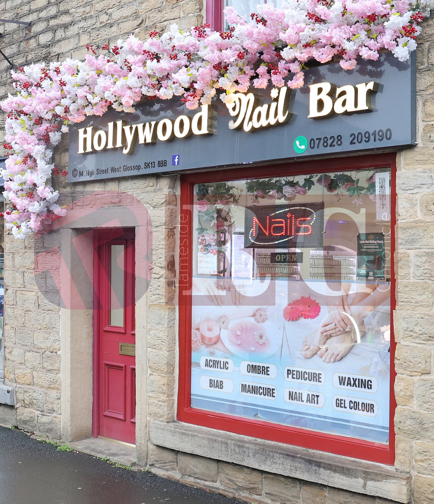 GLOSSOP CHRISTMAS SHOPS 2025 (65).JPG
