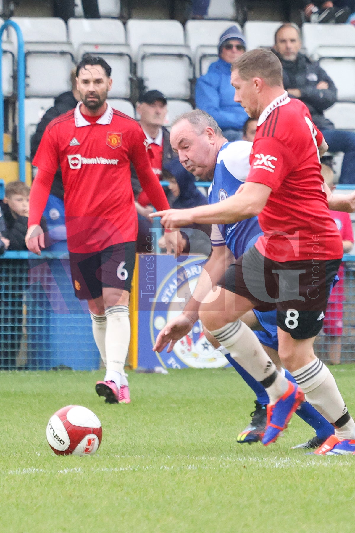 STALYBRIDGE CELTIC LEGENDS V MAN UTD LEGENDS (148).JPG