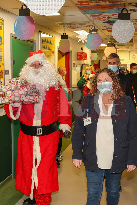 TAMESIDE HOSPITAL CHILDRENS WARD WITH SANTA 2025 (66).JPG