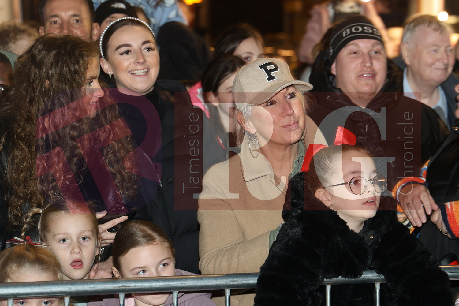 DROYLSDEN LIGHTS SWITCH ON 2024 (60).JPG