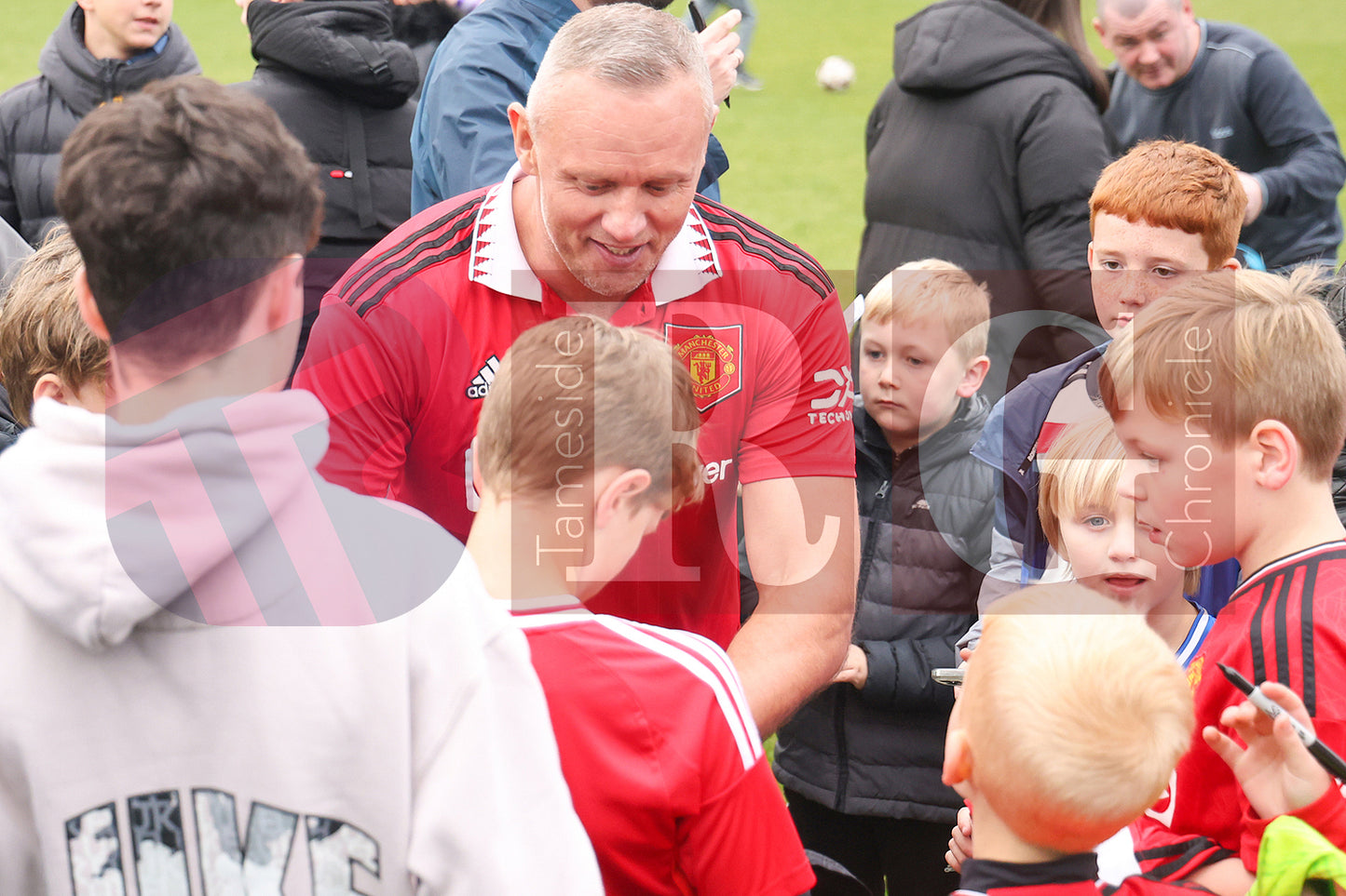 STALYBRIDGE CELTIC LEGENDS V MAN UTD LEGENDS (59).JPG