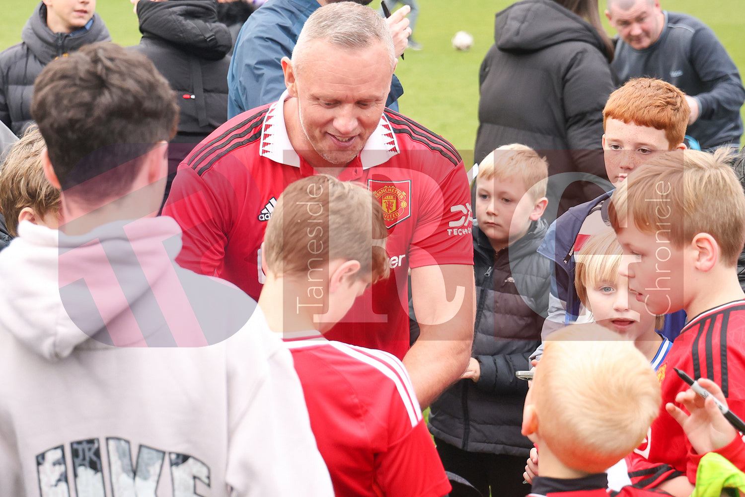 STALYBRIDGE CELTIC LEGENDS V MAN UTD LEGENDS (59).JPG