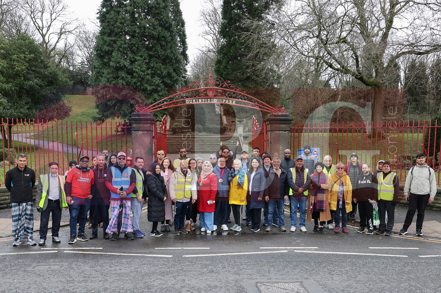 WALK WITH THE MAYOR HYDE TO DUKINFIELD (57).JPG